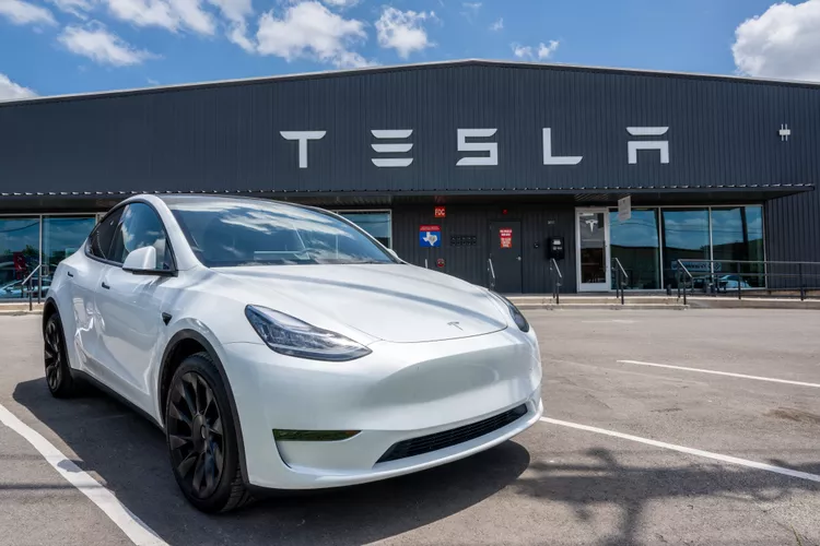 10 Fakta Mengejutkan Tentang Tesla Mobil Listrik yang Sedang Viral