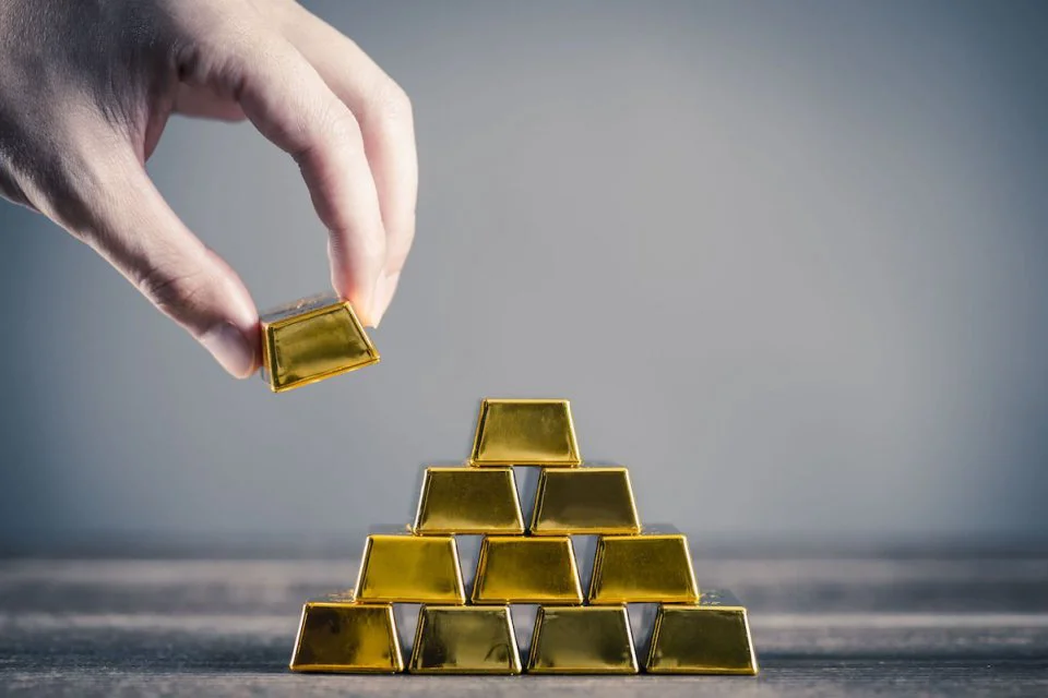 5 Pengaruh Perang Terhadap Kenaikan Harga Emas